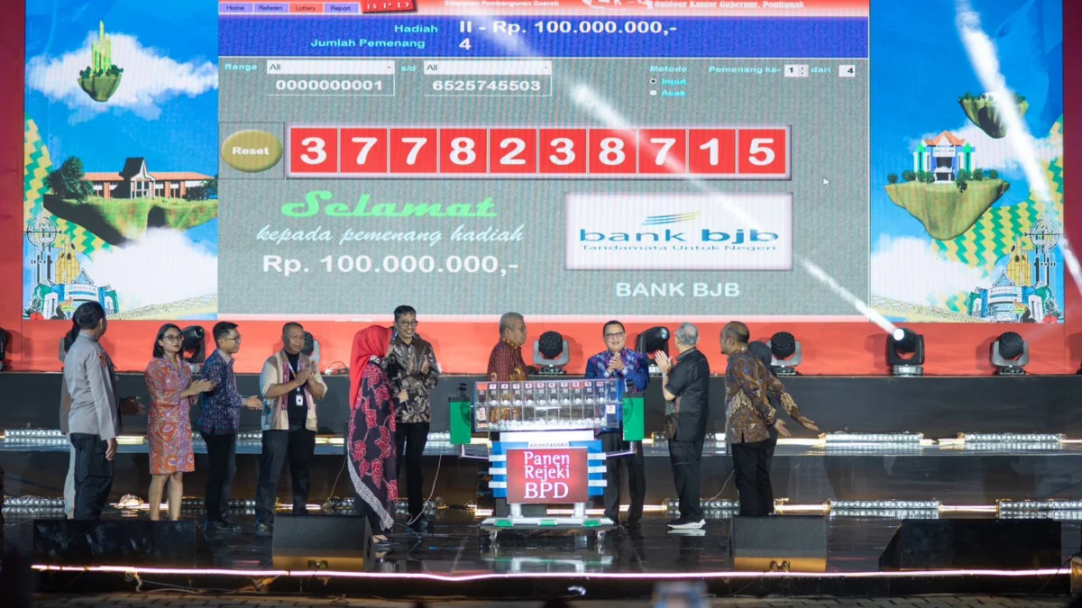 Bersama Asbanda, Tuan Rumah Bank Kalbar dan BPDSI, bank bjb Dukung dan Sukseskan Gelaran Penarikan Undian Simpeda
