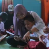 Sejumlah anak berkebutuhan khusus di Sekolah Ramah TCP Bogor dalam proses belajar mengajar. (Foto: Bilal Mujadid / Magang Jabar Ekspres)
