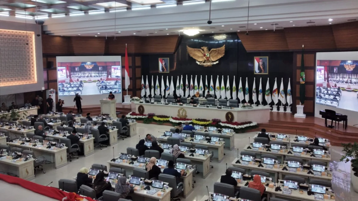 Rapat Paripurna di DPRD Jabar, Kamis (15/8).