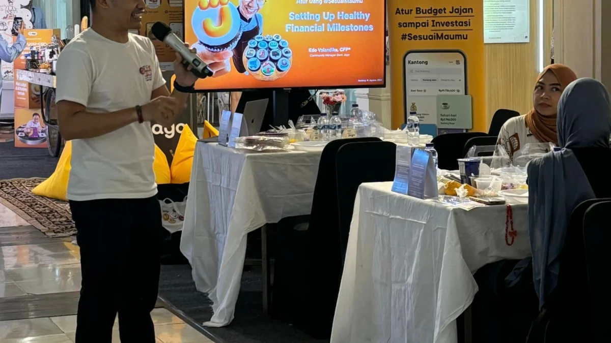 Wujudkan Mimpi Finansial bersama Bank Jago Potret gelaran talkshow dan workshop “Enaknya Atur Uang Sesuai Maumu” (Jabar Ekspres)