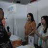 Wakil Menteri Ketenagakerjaan Afriansyah Noor (kiri) saat berdialog dengan perwakilan perusahaan pada Jobfair di vokasifest BBPVP Bandung, Kamis (15/8). (Jabar Ekspres/Son)