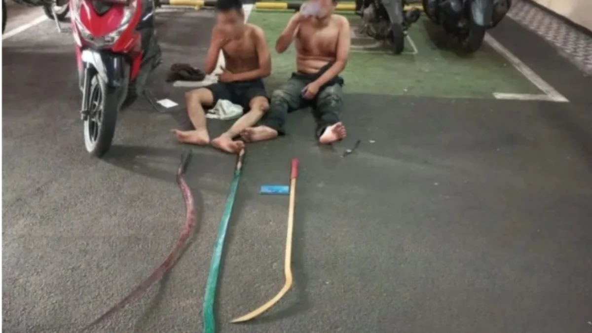 5 Remaja Ditangkap Polisi Diduga Hendak Tawuran di Cakung Jakarta Timur 5 remaja ditangkap polisi diduga hendak tawuran di Jakarta Timur. (foto/ANTARA)