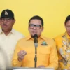 Ilustrasi: Ketua Komisi II DPR RI, Ahmad Doli Kurnia (tengah) sebut putusan Mk harus dituangkan ke PKPU. (Instagram/ahmadolikurnia)