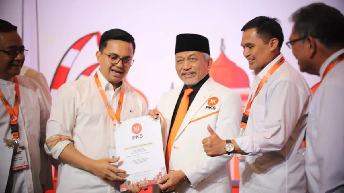 DPP PKS Serahkan B1-KWK kepada Pasangan Sahrul - Gun Gun untuk Pilkada Kabupaten Bandung DPP PKS Serahkan B1-KWK kepada Pasangan Sahrul - Gun Gun untuk Pilkada Kabupaten Bandung. Foto Istimewa