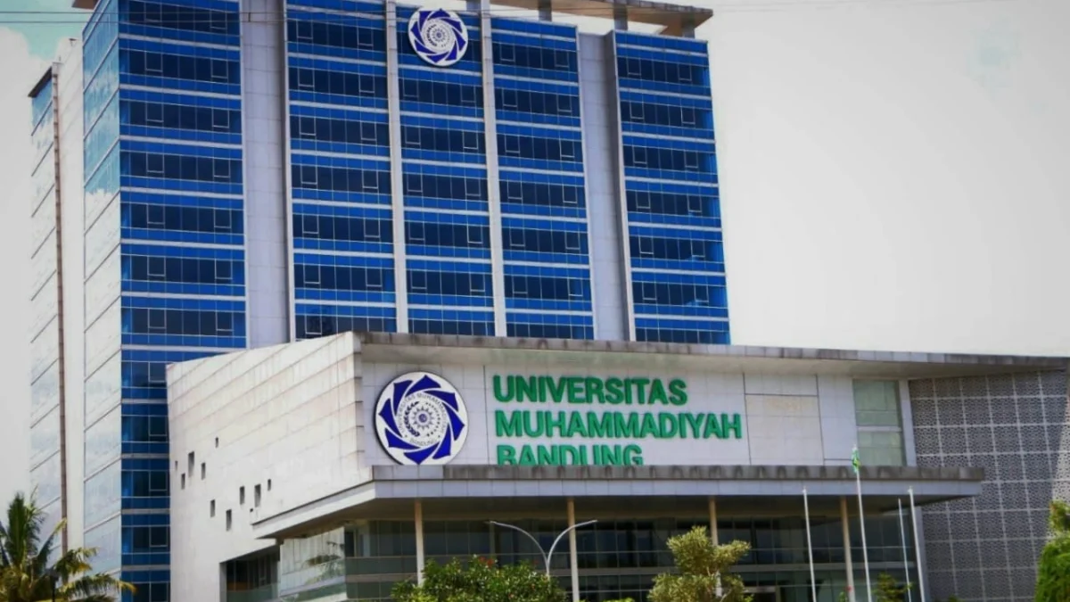 UM Bandung, salah satu kampus yang menyediakan kelas karyawan.