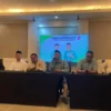 Press conference persiapan deklarasi pasangan Dadang Supriatna dan Ali Syakieb di Hotel Sutan Raja, Soreang, Kabupaten Bandung, Rabu (28/8). (Agi/Jabar Ekspres)