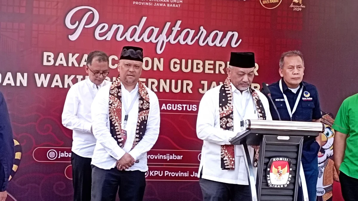 3 Hal Ini Jadi Fokus Utama Ilham Habibie dalam Memimpin Jabar Dok. Pasangan Asih (Ahmad Syaikhu - Ilham Habiebie) usai mendaftarkan diri sebagi calon gubernur dan wakil gubernur Jabar Periode 2024-2029. Kamis (29/8). Foto. Sandi Nugraha.