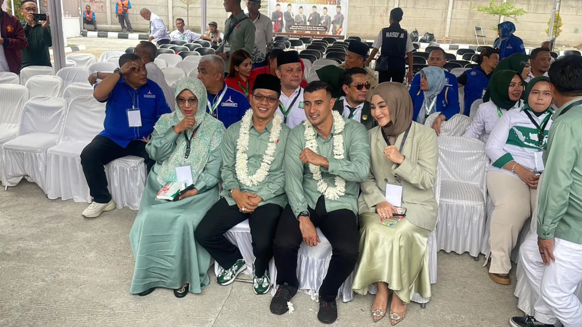 Dadang-Ali Resmi Daftar sebagai Calon Bupati dan Wakil Bupati Bandung di KPU, Didukung 13 Parpol. Foto Agi