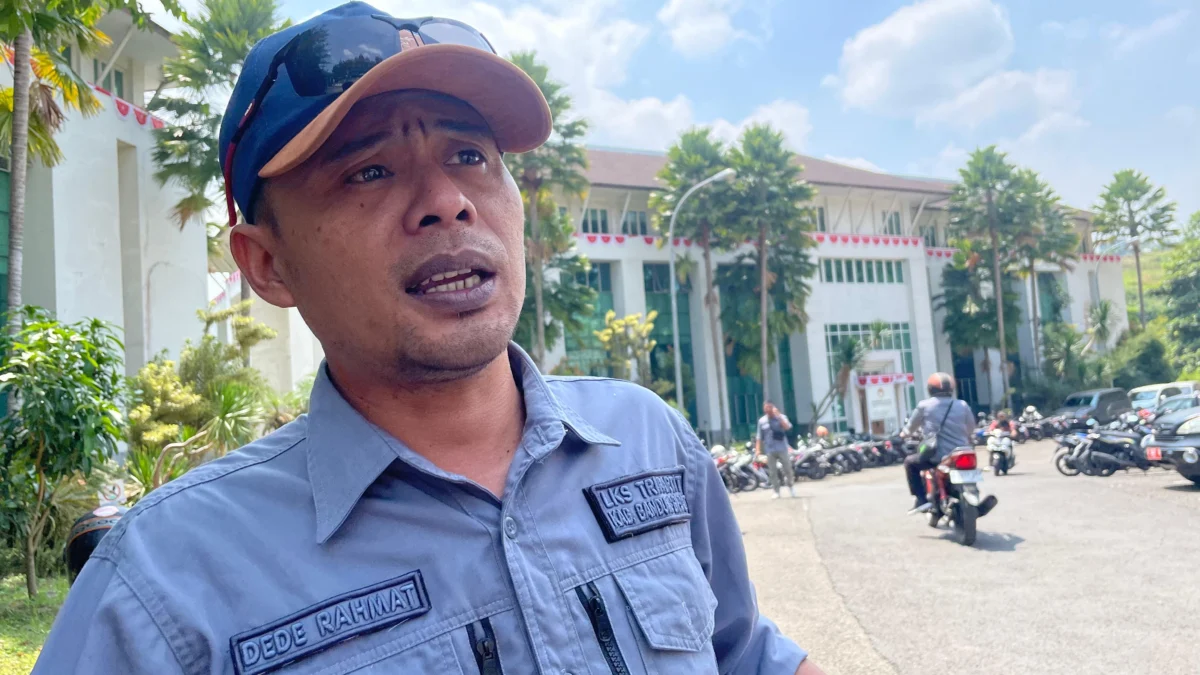 Koordinator Koalisi Lima serikat pekerja Kabupaten Bandung Barat, Dede Rahmat. Rabu (21/8). Dok Jabar Ekspres