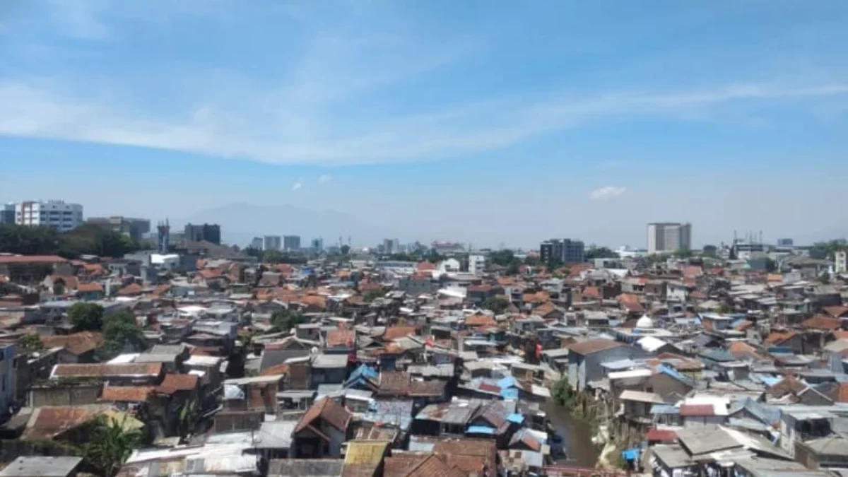 Ada 20.000 Rumah Tak Layak Huni di Kota Bandung ILUSTRASI : Kawasan padat penduduk di Kota Bandung. (Dok. Jabarekspres)