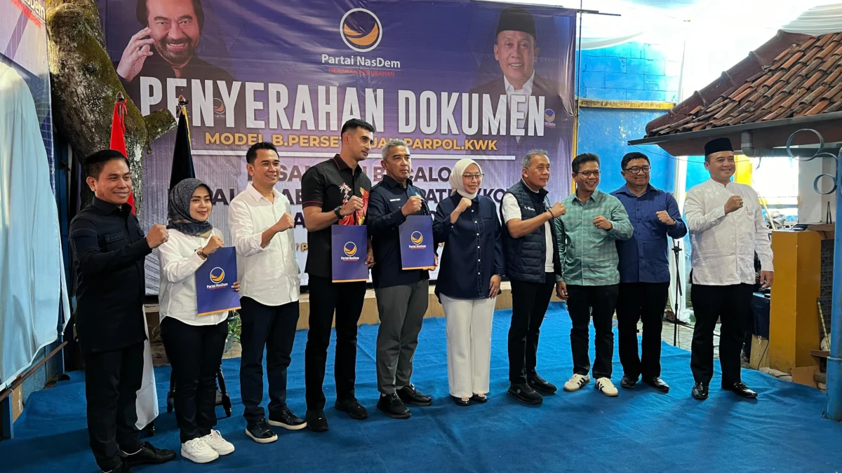 Farhan-Erwin Resmi Kantongi Surat Usungan atau B1KWK, Semakin Solid untuk Maju di Pilkada Serentak 2024 Farhan-Erwin Resmi Kantongi Surat Usungan atau B1KWK, Semakin Solid untuk Maju di Pilkada Serentak 2024