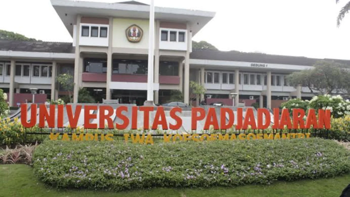 Diduga Terlibat Kasus Bullying, 2 Dokter Residen PPDS Unpad Diberhentikan Ilustrasi Kampus Universitas Padjadjaran. (Dok. Jabar Ekspres).