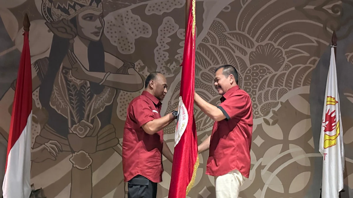Serah terima jabatan Ketua E-Sport Jabar dari Mayjen TNI (Purn) Ruddy Prasemilsa Mahk, kepada Brigjen TNI Raden Toto Oktaviana di Kalaras Backyard Cafe, Kota Cimahi, Kamis 15 Agustus 2024.