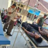 petugas gabungan yang tengah bersiap untuk mengamankan kunjungan Presiden Jokowi di Tasikmalaya, diduga mengalami keracunan makanan.