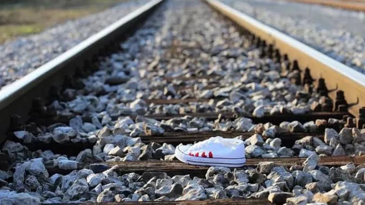 Viral Gadis 14 Tahun di Cikarang Tewas Tertabrak Kereta Api Diduga Bunuh Diri Viral Gadis 14 Tahun di Cikarang Tewas Tertabrak Kereta Api Diduga Bunuh Diri