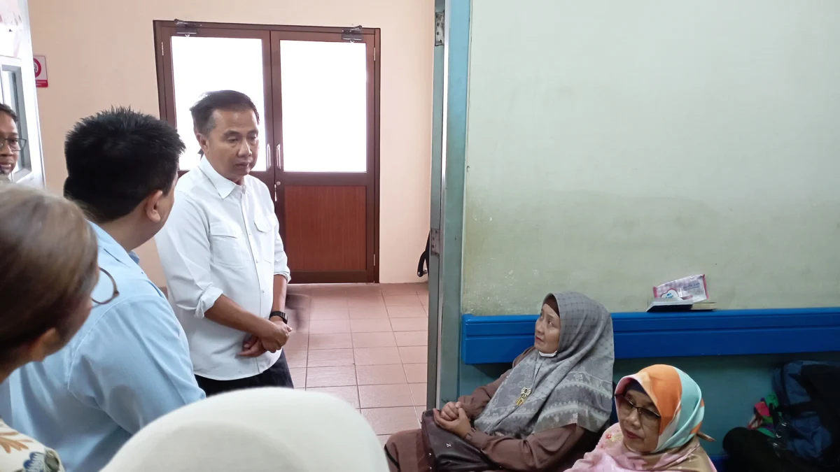 Tinjau RSHS, Bey Machmudin Minta Dirut Maksimalkan Pelayanan Kepada Pasien