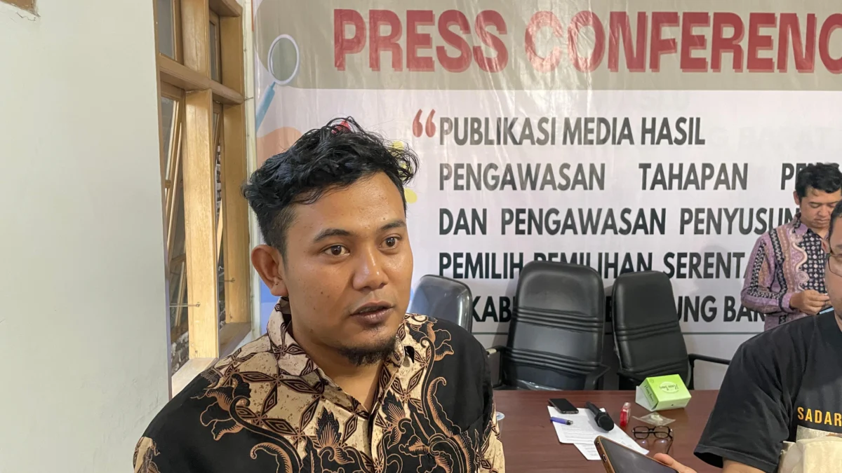 Bawaslu KBB Temukan Ketidaksesuaian Data Administrasi Pendidikan Milik Aa Maulana Ketua Bawaslu Bandung Barat, Riza Nasrul Falah Sopandi, saat ditemui di Kantornya. Selasa (17/9). Dok Jabar Ekspres