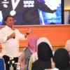 Sekretaris Daerah Provinsi Jawa Barat Herman Suryatman saat memberikan pembekalan teknis program Merdeka Belajar Kampus Merdeka (MBKM) UPI , Selasa (3/9/2024). .