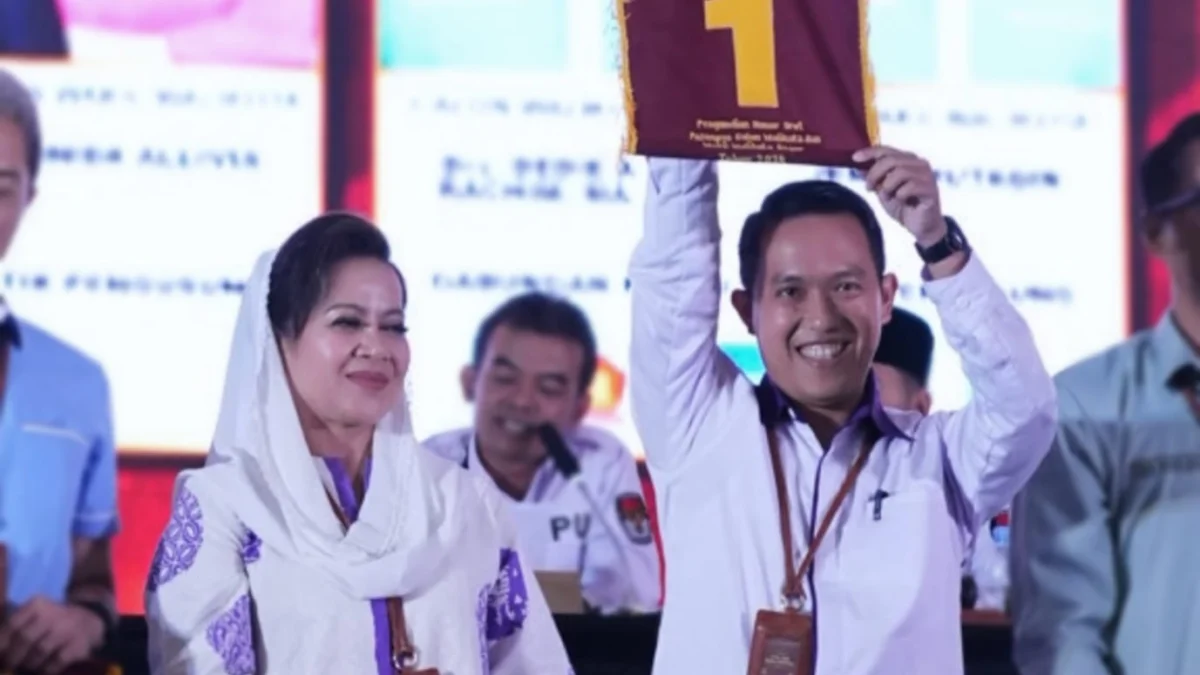Pasangan Calon Wali Kota dan Wakil Wali Kota Bogor, Sendi Fardiansyah dan Melli Darsa mendapatkan Nomor Urut 1. (Foto: Yudha Prananda / Jabar Ekspres)