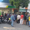 Gelombang Pemutusan Hubungan Kerja ( PHK ) saat ini sedang terjadi pada manufaktur sehingga berimbas peningkatan klaim BPJS Ketenagakerjaan.