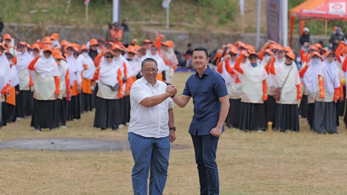 Bidik Kemenangan Pilkada 2024, PKS Panaskan Mesin Partai Melalui Kembara dan Latansa Ketua DPD PKS Kota Bandung, Ahmad Rahmat Purnama saat menggelar kegiatan Kembara (Kemah Bakti Nusantara) dan Latansa (Pelatihan Perempuan Siaga) di Kiarapayung, Jatinangor, Sumedang.