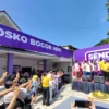 Pasangan Calon Wali Kota dan Wakil Wakil Wali Kota Bogor, Sendi Fardiansyah dan Melli Darsa dan jajaran saat meresmikan Posko Bogor Hepi, Sabtu (14/9). (Yudha Prananda / Jabar Ekspres)