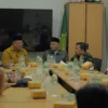 Sambangi PD Persis Kota Bandung, Kang Haru Saling Bertukar Ide dengan Para Tokoh