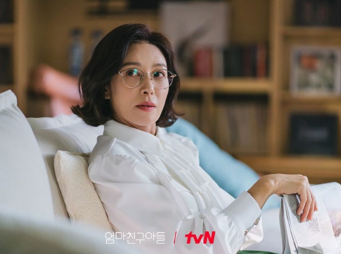 Teori Baru Drakor Love Next Door, Bukti-Bukti Mama Seung Hyo Diduga Kena Alzheimer Teori drakor Love NExt Door tentang Mamanya Seung Hyo.