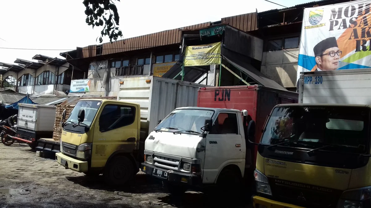 Direktur Baru Perumda Pasar Juara Kota Bandung Belum Tunjukan Kinerja Cemerlang! Setelah dibentuk kepengurusan baru di tubuh BUMD Kota Bandung Perumda Pasar Juara Kota Bandung belum menunjukan kinerja membaik.