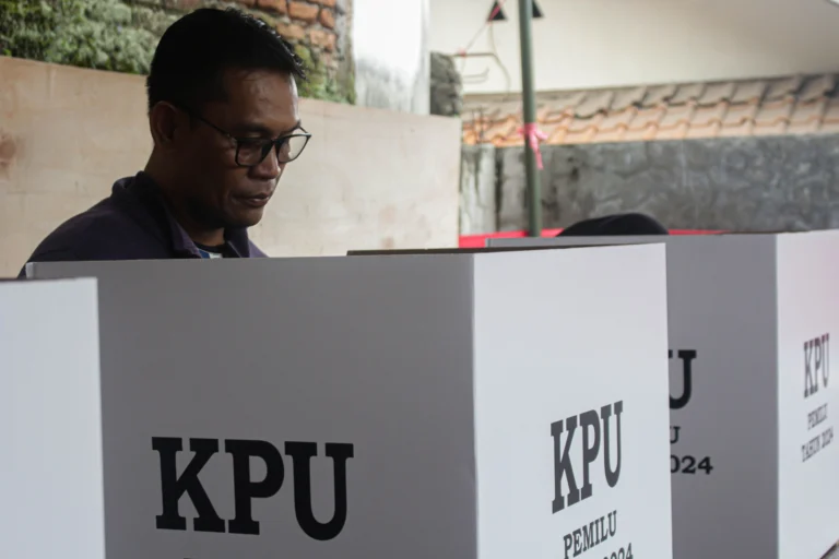 Gandeng Platform Media Sosial untuk Menangkal Hoaks di Pilkada 2024 Gandeng Platform Media Sosial untuk Menangkal Hoaks di Pilkada 2024