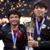 Ichsan Rahmat Taufiq dan Budi Muhamad Manar Hidayat berhasil membawa Indonesia Juara di ajang FIFAe World Cup 2024 Football Managers. (Instagram/FIFAe)