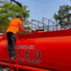 Kendaraan tangki air bersih milik Pemda KBB disiagakan guna memenuhi kebutuhan air bersih bagi masyarakat. Kamis (5/9). Dok Jabar Ekspres