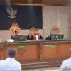 Dalam agenda sidang lanjutan kasus sengketa lahan di Dago Elos, majelis hakim sepakat untuk menolak eksepsi dari terdakwa Duo Muller. (Nizar/Jabarekspres)