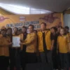 DPC Hanura KBB saat memberikan rekomendasi dukungan kepada pasangan Edun di Rajamandala, Bandung Barat. Senin (9/9). Dok DPC Hanura KBB