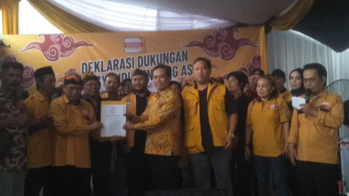 Partai Hanura KBB Deklarasi Dukung Paslon Edun di Pilkada 2024 DPC Hanura KBB saat memberikan rekomendasi dukungan kepada pasangan Edun di Rajamandala, Bandung Barat. Senin (9/9). Dok DPC Hanura KBB