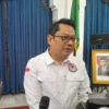 Ketua KPID Jabar memberikan keterangan di Gedung Sate Bandung, Selasa(10/9), akan mengawasi lembaga penyiaran selama Pilkada serentak nanti. (Sandi Nugraha/Jabar Ekspres)