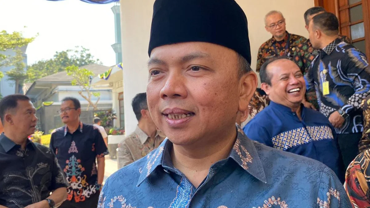 Ditunjuk jadi Pj Wali Kota Bandung, A Koswara: Melanjutkan dan Akselerasi Program Penjabat Wali Kota Bandung, A Koswara Hanafi usai serah terima jabatan di Balai kota Bandung, Jumat (20/9). (Nizar/Jabar Ekspres).