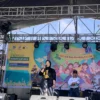 Lurah Sukapura, Melinasari saat memberikan kata sambutan di acara puncak perayaan Hari Jadi Kota Bandung ke-214 (Sadam/JE)