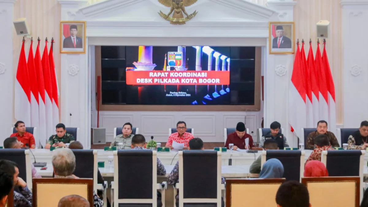 Desk Pilkada Serentak 2024 Dibentuk, Pj Wali Kota Bogor Pimpin Rakor Pemkot Bogor saat menggelar rakor Desk Pilkada 2024. (Foto: Diskominfo Kota Bogor)