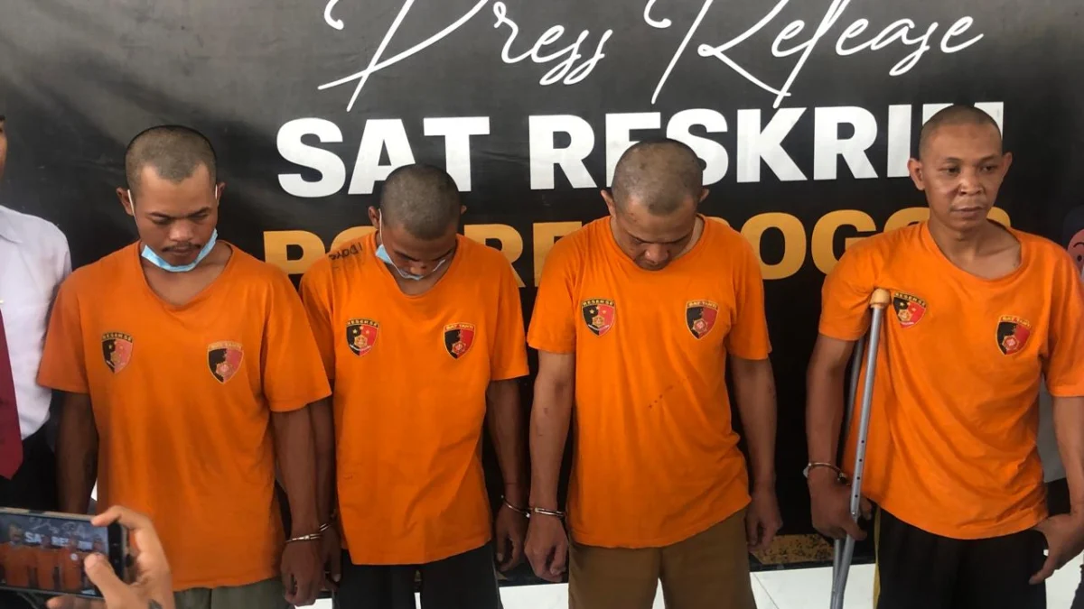 4 Pelaku Penganiayaan dan Perampokan di Bogor Ditangkap, Ini Motifnya! Para pelaku penganiayan dan kekerasan. Foto : Sandika Fadilah /Jabarekspres.com
