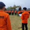Sebanyak 50 Potensi SAR saat diberikan pelatihan untuk meningkatkan kemampuan sebagai garda terdepan operasi pertolongan pertama di Pangalengan, Kabupaten Bandung. (Kantor SAR Bandung for Jabar Ekspres)