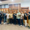 KOLABORASI : Kunjungan Direktur Bisnis Bank Kalsel, Akhmad Fauzi Noor beserta jajaran sengaja ke kantor PT Jamkrida Jabar, Selasa (24/9).