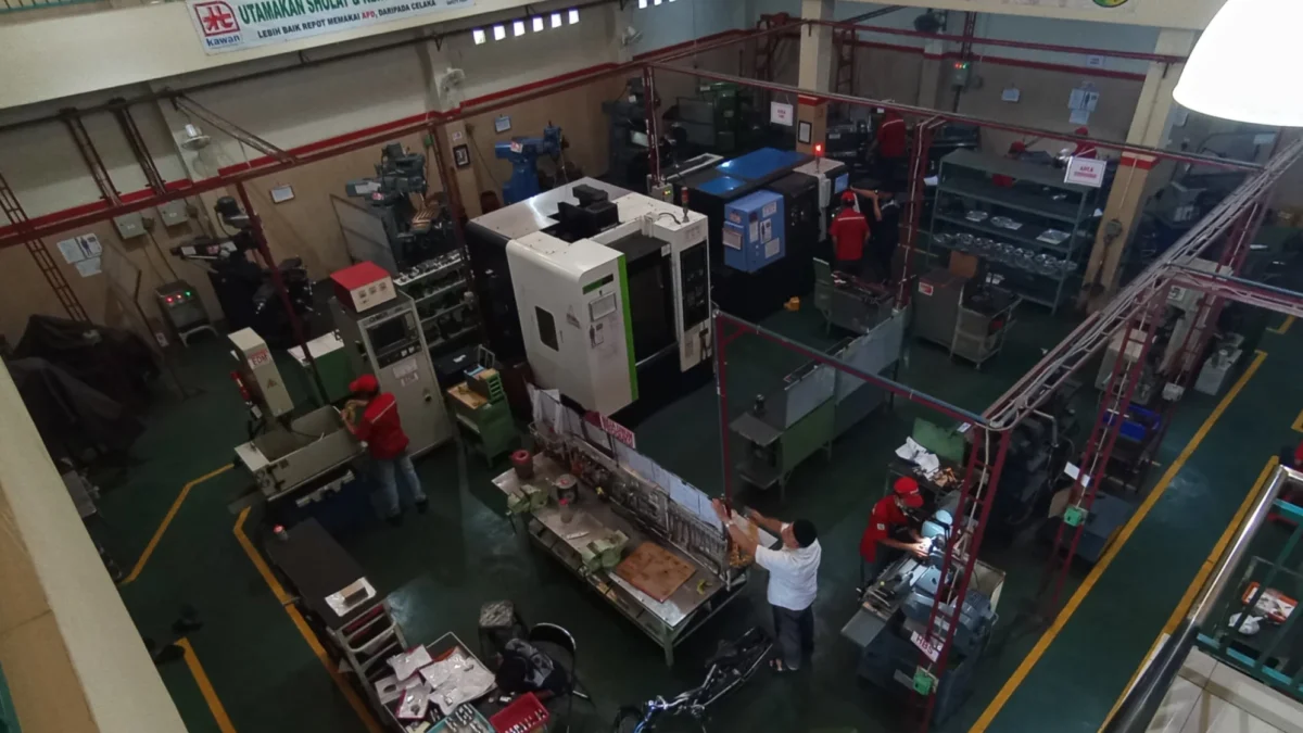 Seni Membenahi Diri PT Kawani Ruang produksi PT Kawani yang serius menerapkan 5R. (Nizar/Jabar Ekspres)