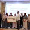 Duta Safety Riding Peroleh Beasiswa Pendidikan dari Yayasan AHM