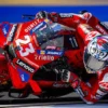 Enea Bastianini Menangkan GP Emilia Rogmana dengan Kontroversial