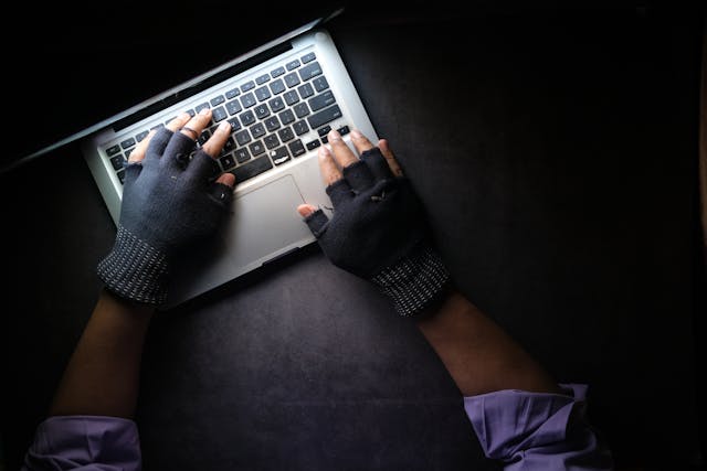 XFA AI Diduga SCAM, Ini 10 Tanda Aplikasi Investasi Penipuan Harus Diwaspadai Ilustrasi XFA AI Diduga Scam, Kenali 10 Tanda Aplikasi Investasi Penipuan/ Pexels/ Towfiqu barbhuiya