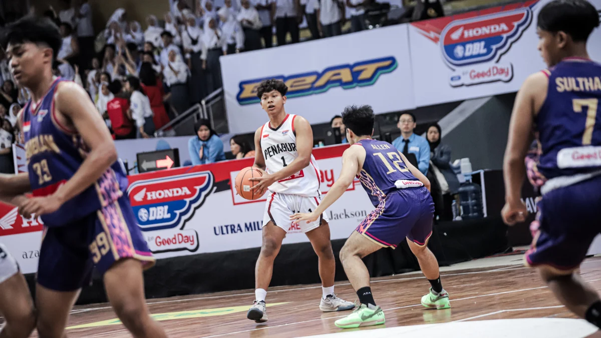 Meski Jauh dari Rumah, SMA Penabur Cirebon Terus Berlatih untuk Memperkuat Tim! Juara bertahan sektor putra Honda DBL with Kopi Good Day 2024 West Java-East, SMA Penabur Cirebon
