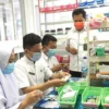 Salah satu aktivitas PAFI Kota Bitung saat mengedukasi masyarakat dan mengawasi distribusi obat.