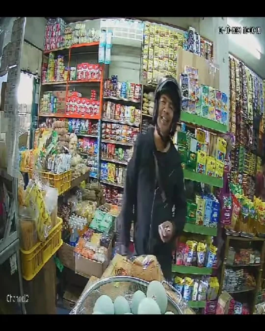 Petugas Dishub Gadungan Gentayangan Incar Toko Kelontongan, Wajahnya Terekam CCTV Wajah Petugas Dishub gadungan yang menipu salah satu pedagang kelontongan di Kota Banjar terekam kamera pengawas. (Istimewa)
