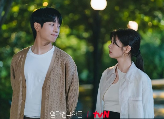 Bocoran Ending Love Next Door, Benarkah Bakal Sad Ending? Ending Love Next Door yang semakin membuat penasaran penonton.